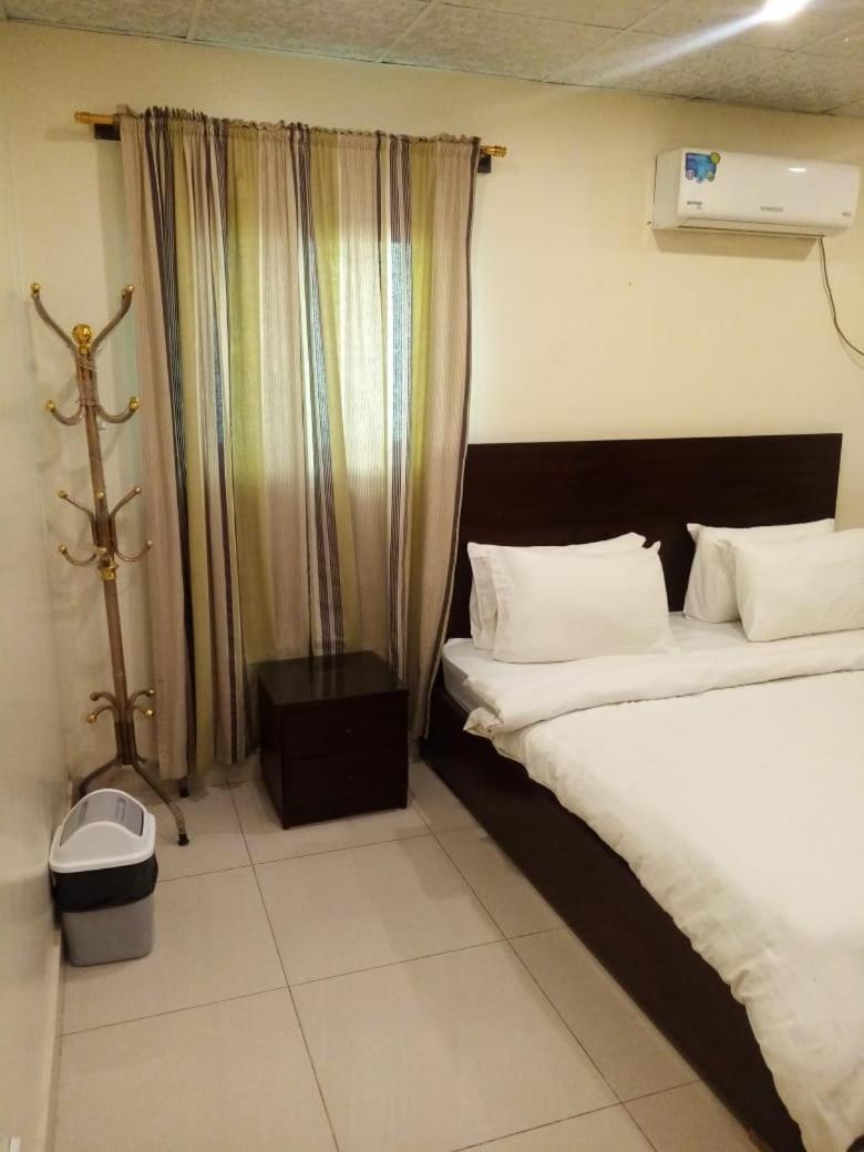 Elet Business Hotel Karachi Exterior photo